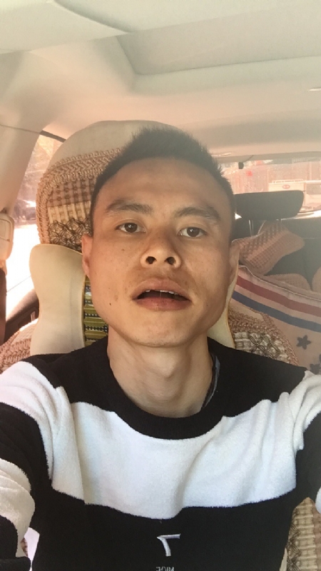小何的第一张照片--永州中老年相亲网